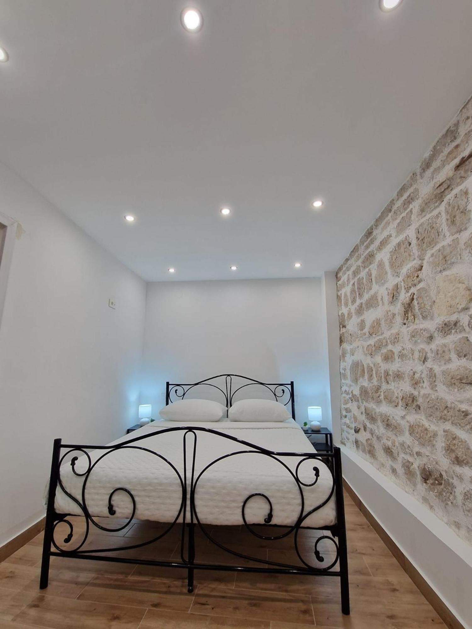 Small House Saint Michael Sibenik Exterior photo